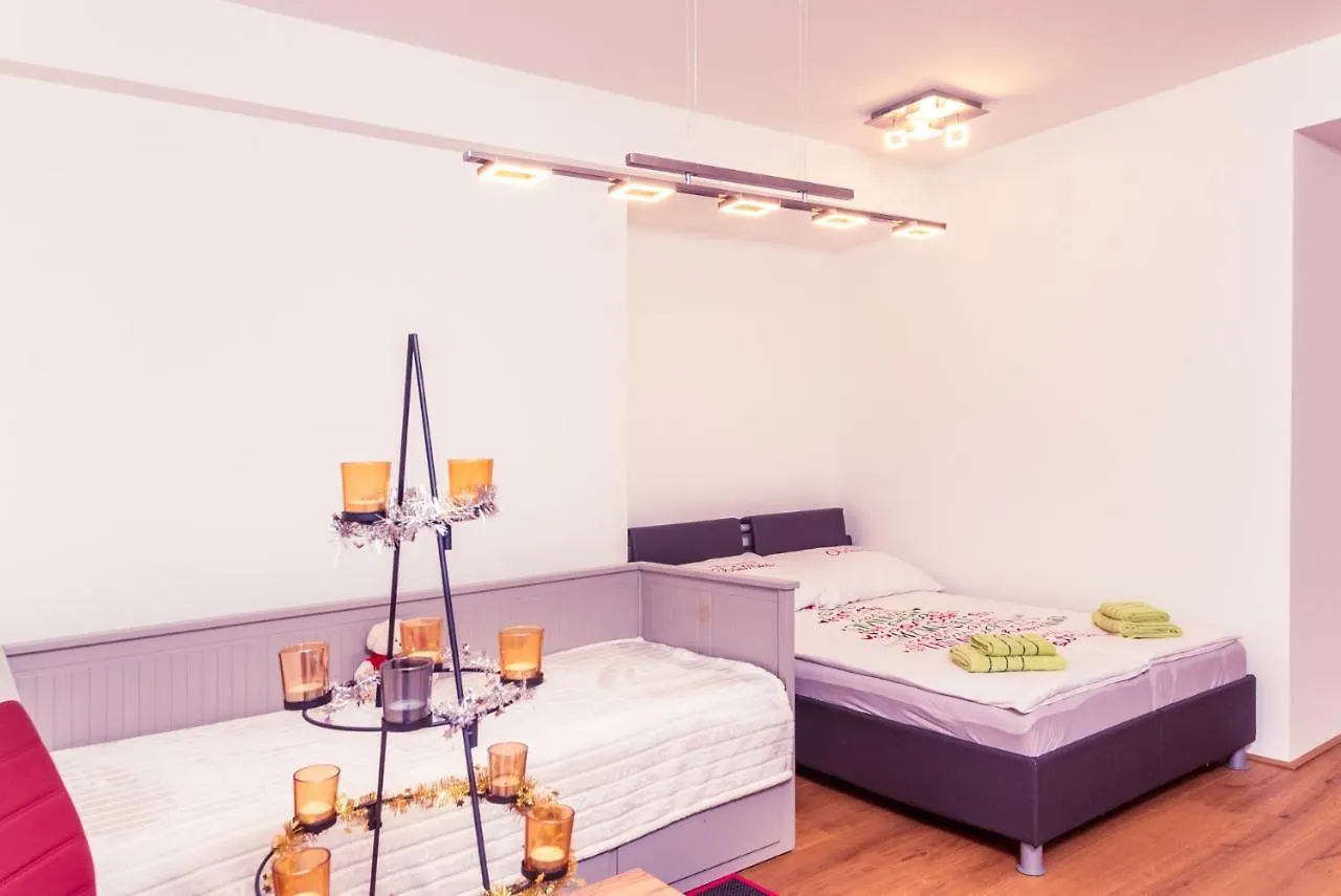 Senator Flats Petrus & Kardinal Nagl Appartement Wenen